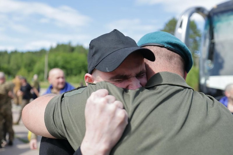 Відбувся ще один обмін! Україна повернула 160 своїх Героїв з полону. Серед звільнених зокрема…