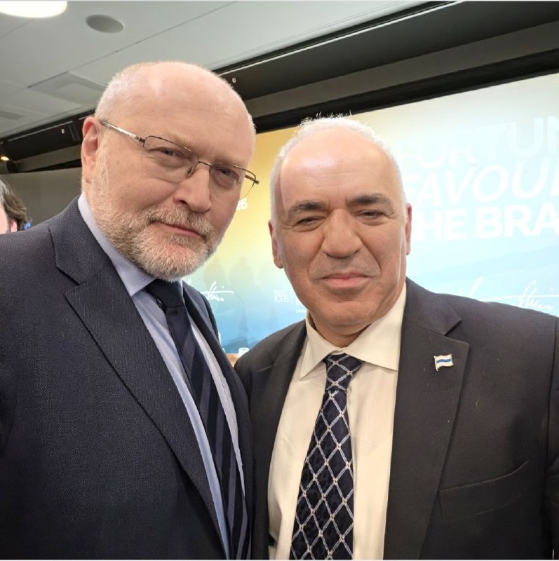Вважайте це анонсом. Завтра, у суботу о 19-00, буду робити ефір з Гаррі Каспаровим на моєму YouTube.