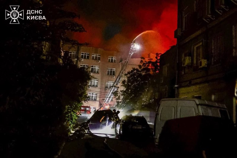 Черговий військовий злочин рашистів. Знову раектно-дроновий удар по цивільних обʼєктах і населенн…