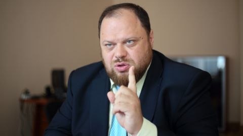 Чим більше крадуть представники влади – тим більш релігійними вони хочуть здаватися.