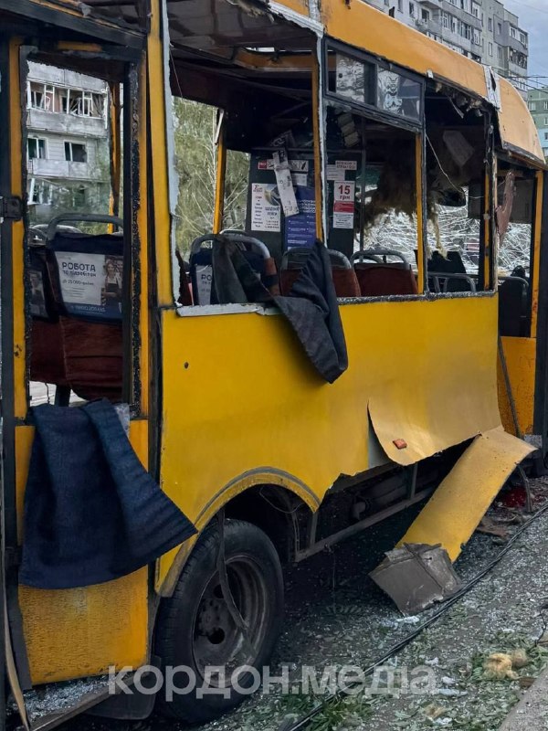 Русняві покидьки вдарили КАБ ом по Сумах. Четверо людей загинули і ще 7 постраждало.