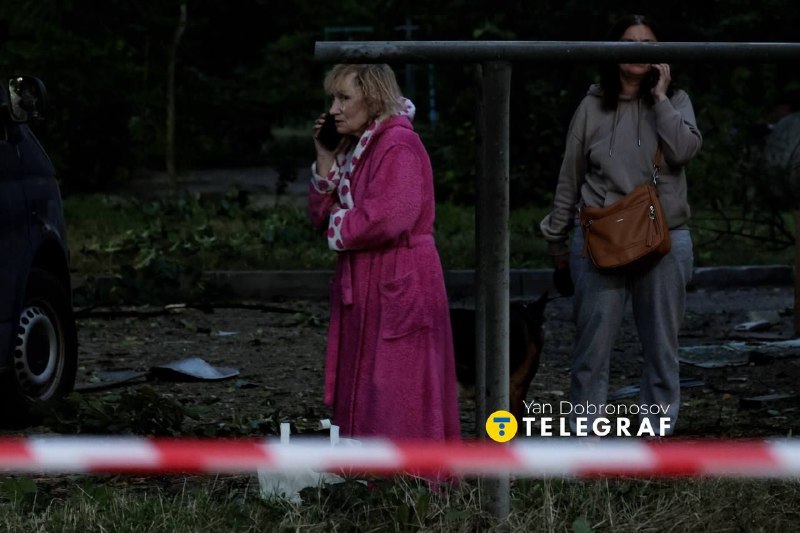 Київ знову зазнав ракетної атаки вночі. І знову ворог бив по цивільним об’єктам – будинкам, метро…