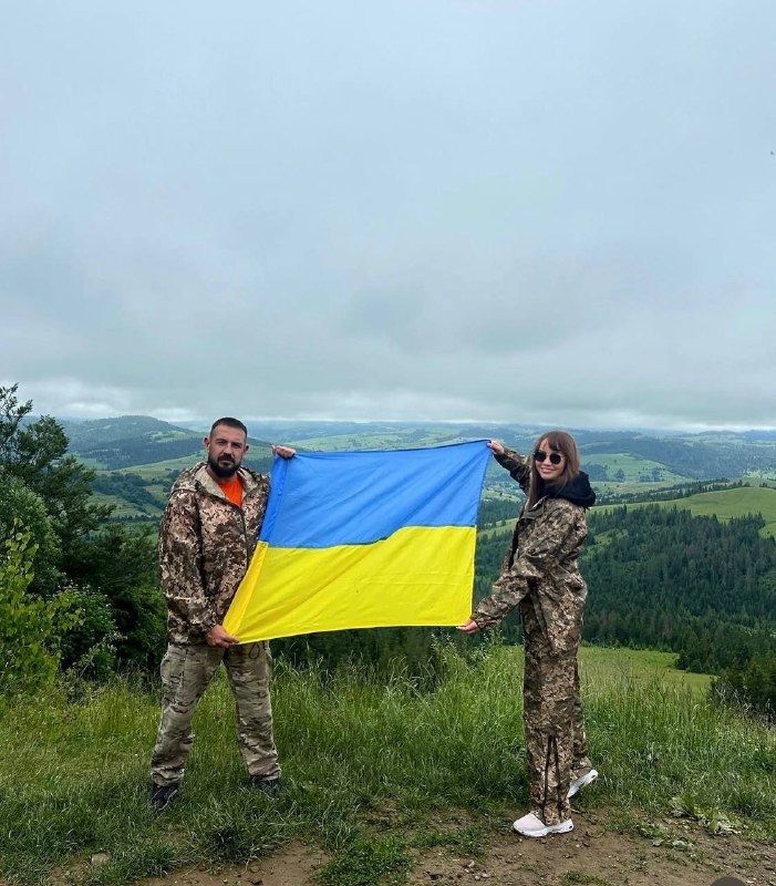 Наразі у низці медіа та Telegram-каналів поширюється інформація щодо офіцерки бригади «Хижак» Луї…