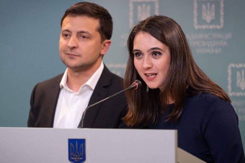А я б запросив до себе на ефір Юлію Мендель. І тема була б одна – хто з блогерів, політологів, ЛС…